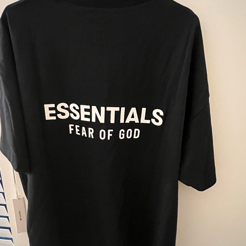 Fear of God Black Short Sleeve Tee Essentials - Brand New Never Worn!